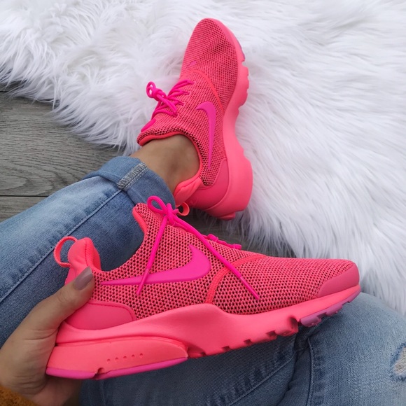 Nike Shoes - New womens presto fly se sneaker size 7